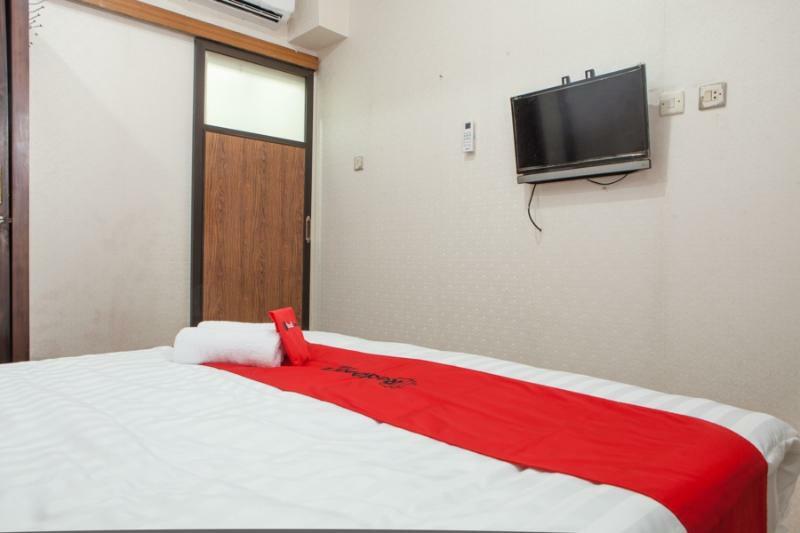 Reddoorz Near Pelabuhan Tanjung Perak 2 Surabaya Hotel Exterior photo